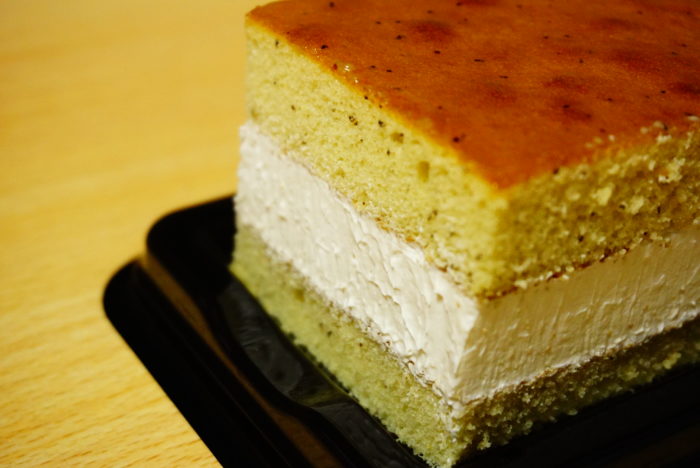 toronama-cake-tea-cream